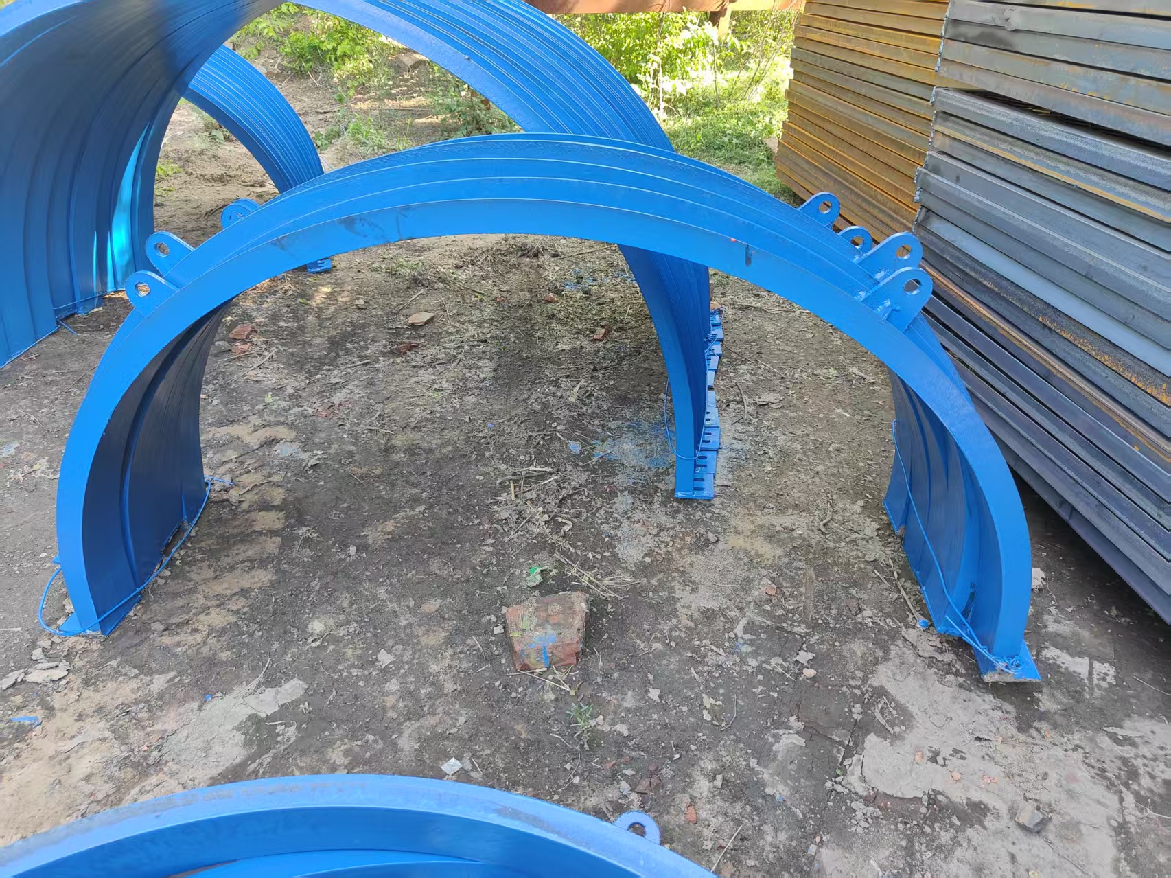 梯笼抱箍连墙杆